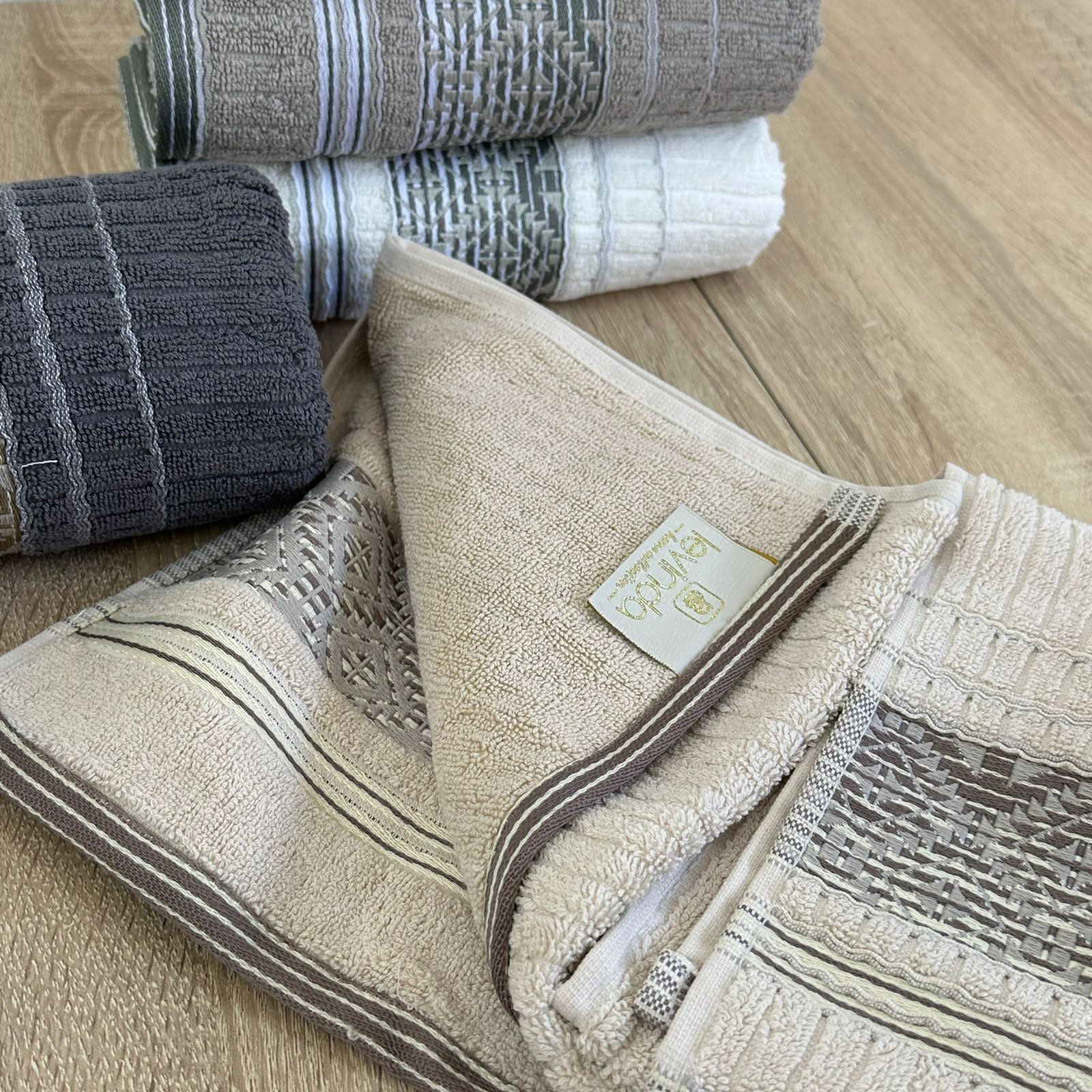 Set de 6 serviettes Visage Coton brodé - épais en double face 90*50 cm