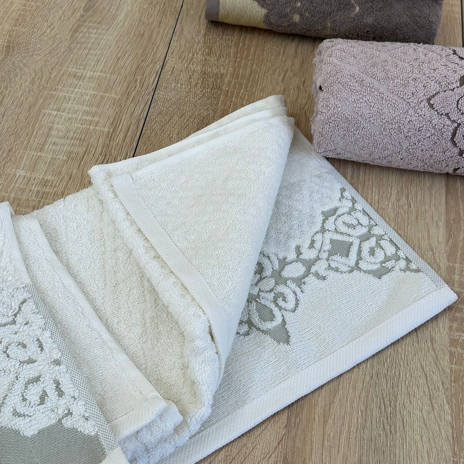 Set de 6 serviettes Visage Coton brodé - épais en double face 90*50 cm