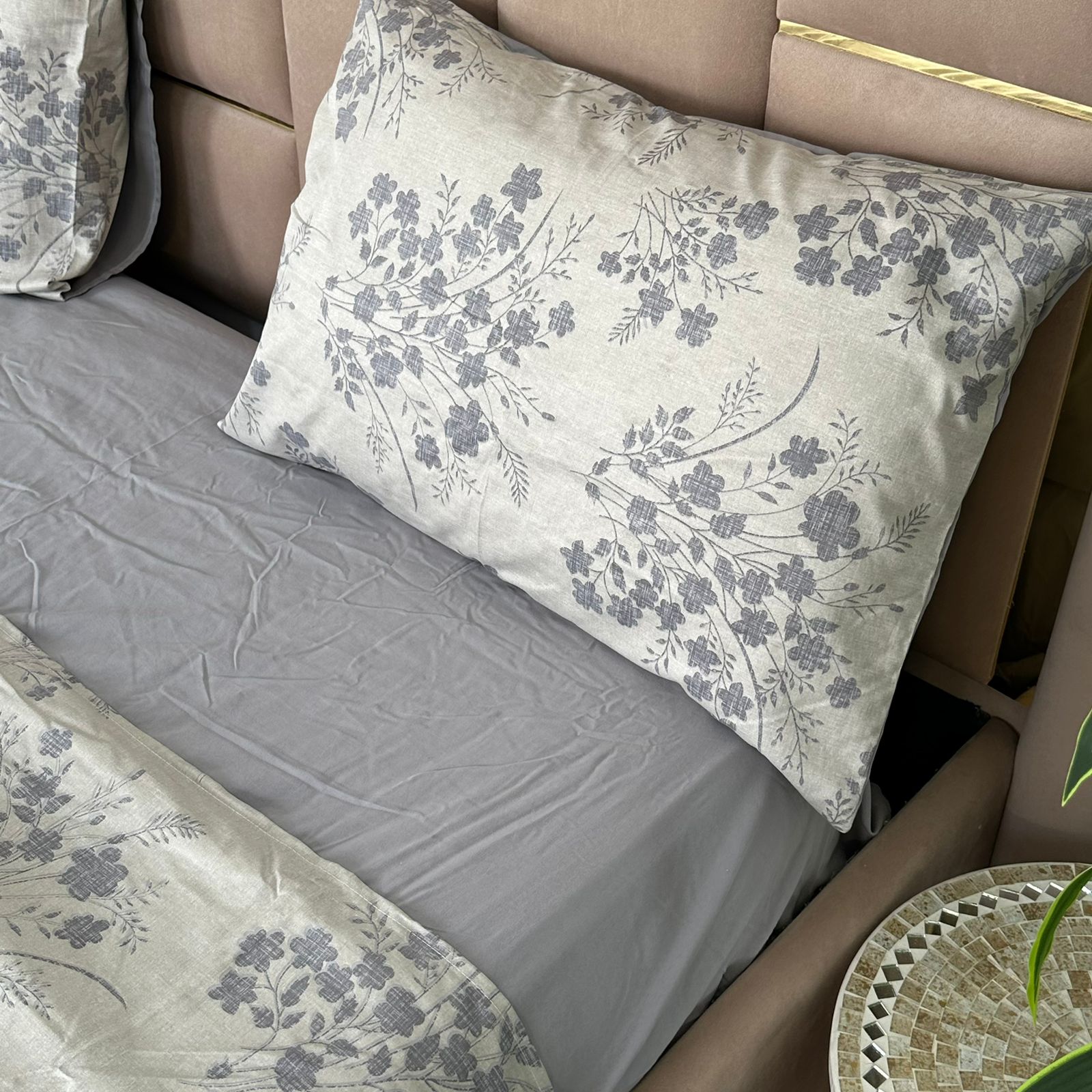 Parure de Lit 4 pièces  100% Coton Satiné Qualité Supérieure