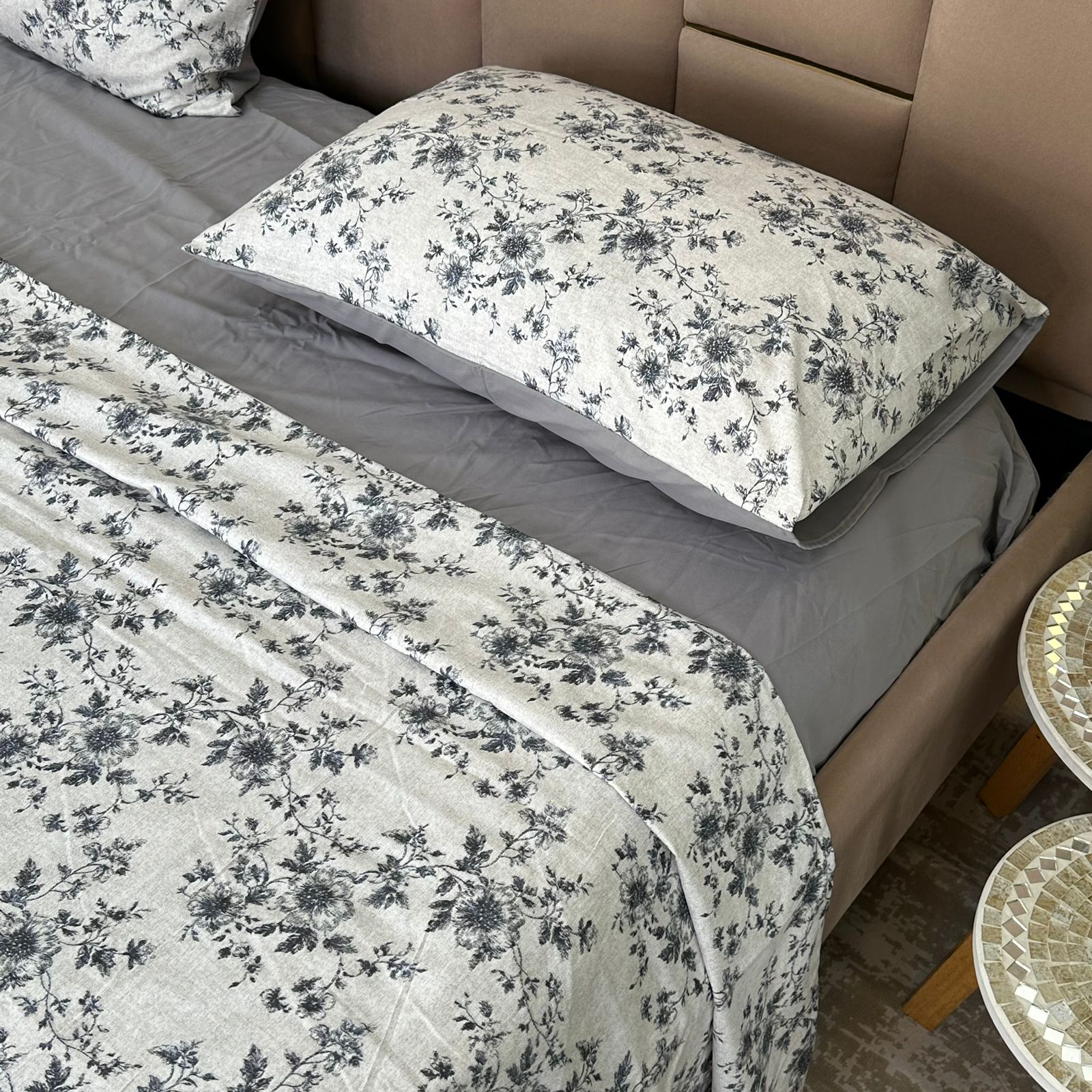 Parure de Lit 4 pièces  100% Coton Satiné Qualité Supérieure