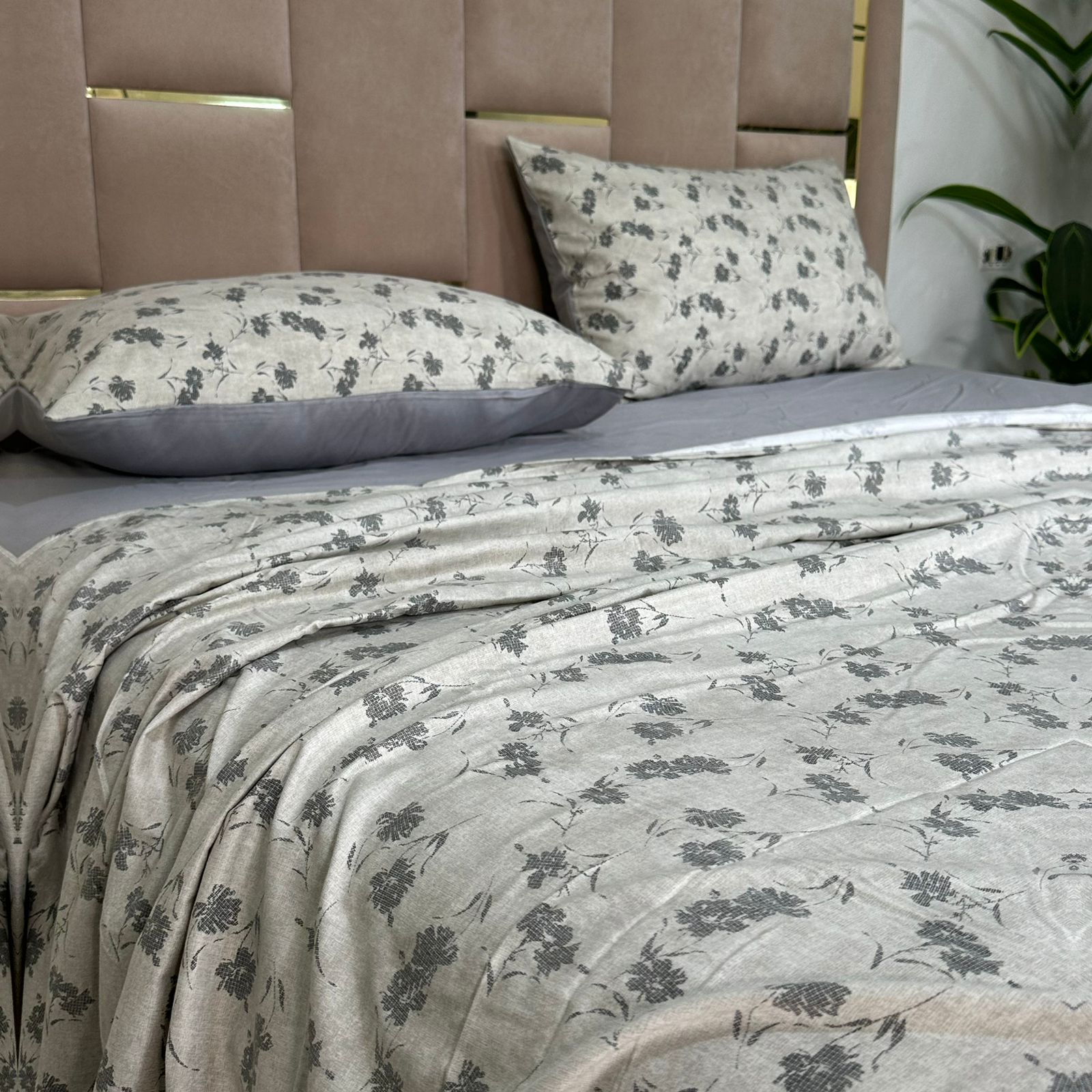 Parure de Lit 4 pièces  100% Coton Satiné Qualité Supérieure