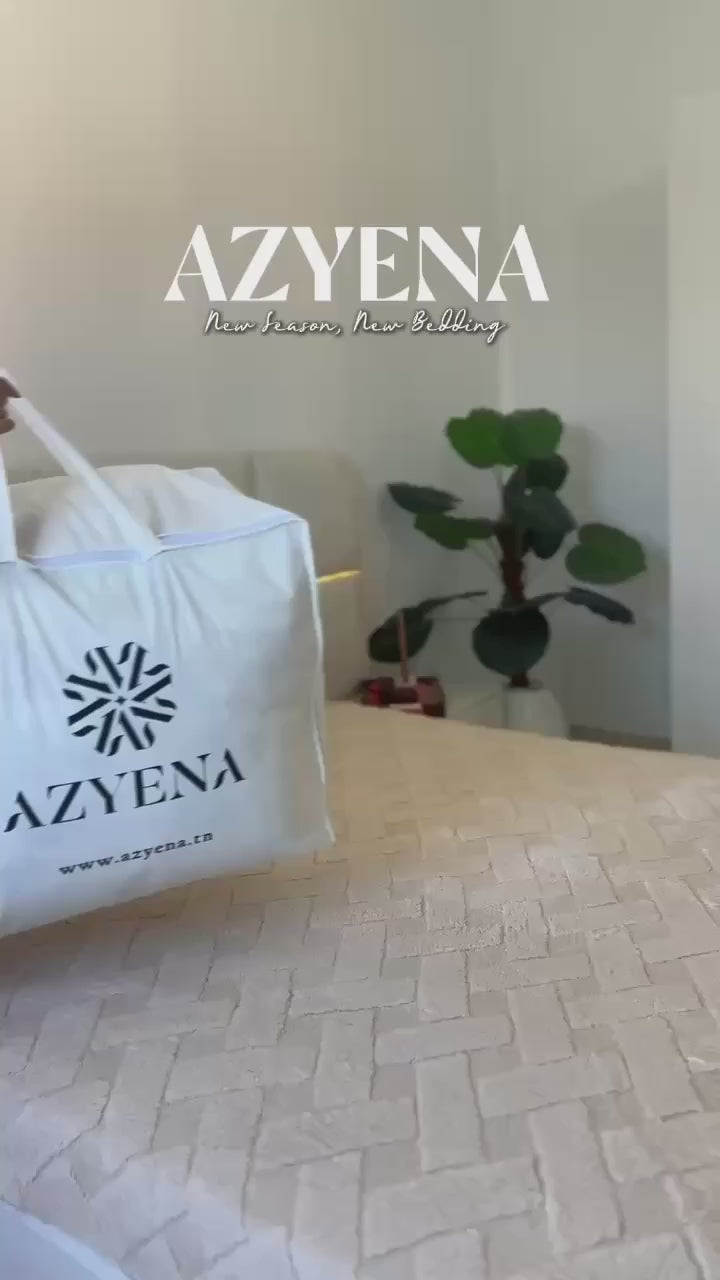 Charger la vidéo : Ensemble Couette en Fourrure Lapin - Haut Qualité   King Size