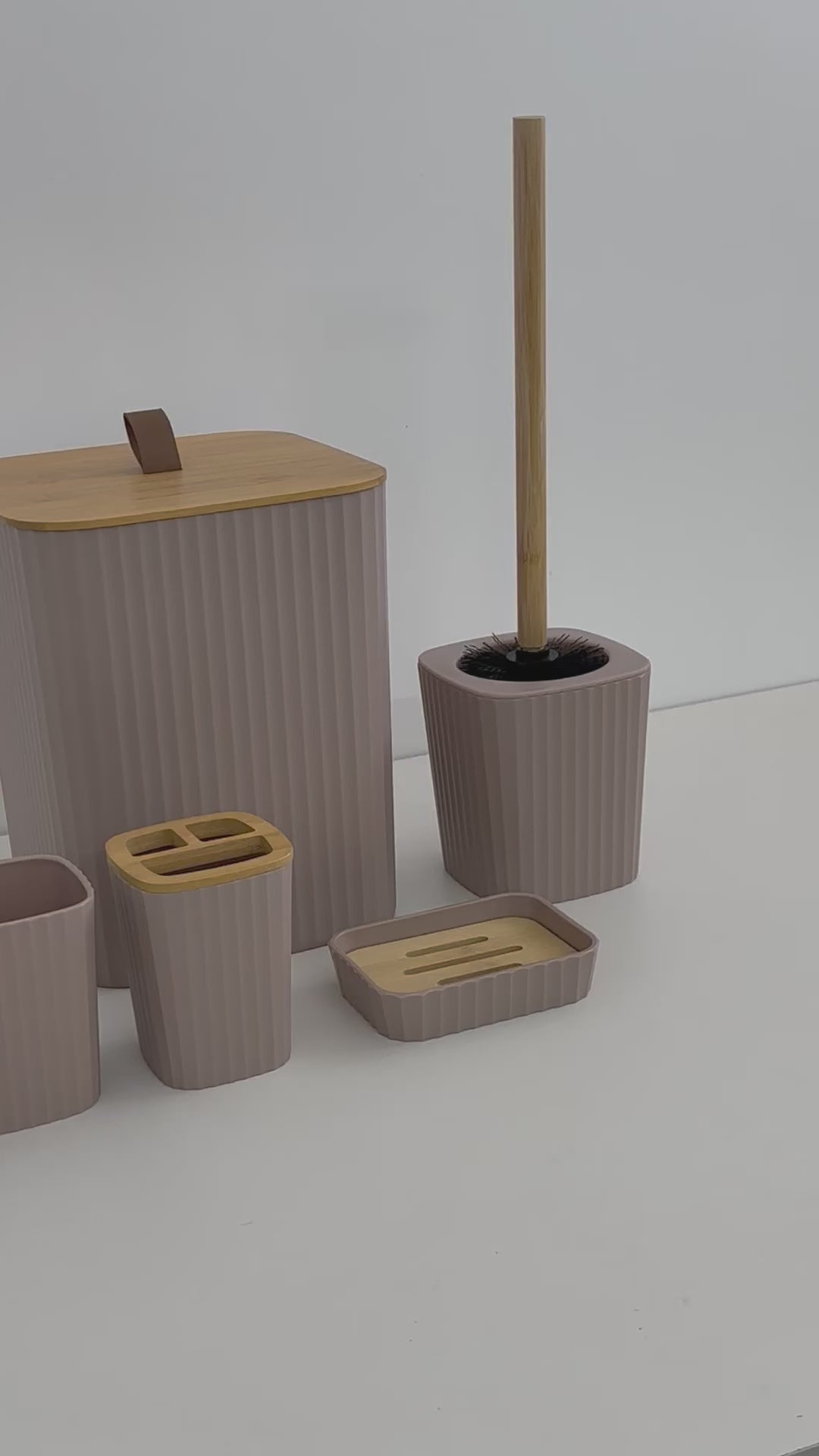 Charger la vidéo : Set d'Accessoires de Salle de Bain 6 en 1 incassable - Beige